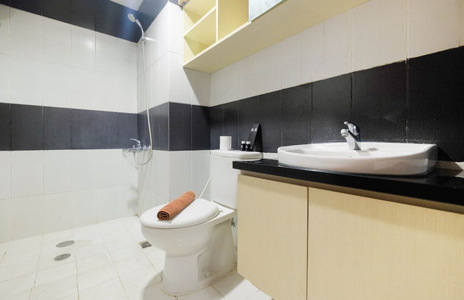 Luxurious and Comfy 2BR Cinere Bellevue Suites Apartment - Foto 13