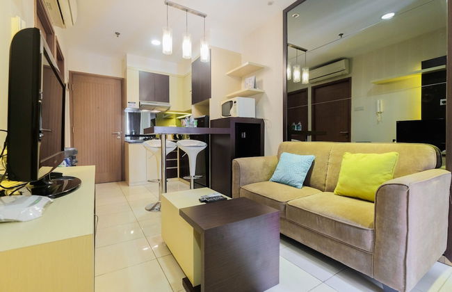 Luxurious and Comfy 2BR Cinere Bellevue Suites Apartment - Foto 16