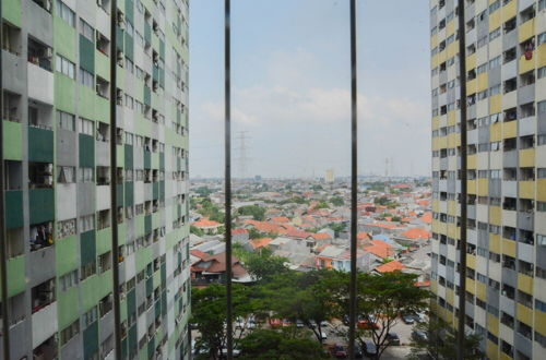 Foto 18 - Cozy Room 1BR Gray Tower Sentra Timur Apartment