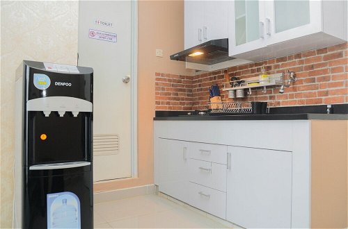 Foto 5 - Cozy Room 1BR Gray Tower Sentra Timur Apartment