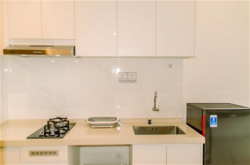 Foto 10 - Elegant And Tidy 2Br At Sky House Bsd Apartment