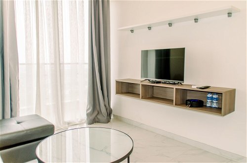 Photo 11 - Elegant And Tidy 2Br At Sky House Bsd Apartment