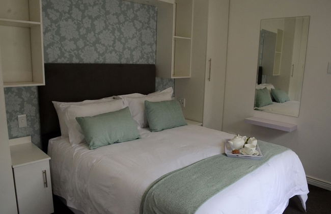 Touch of Class Villas - Photo 20