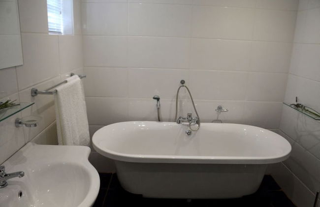 Touch of Class Villas - Photo 49
