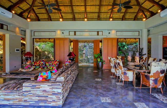 Den Pasar Nasog Villa - Photo 2