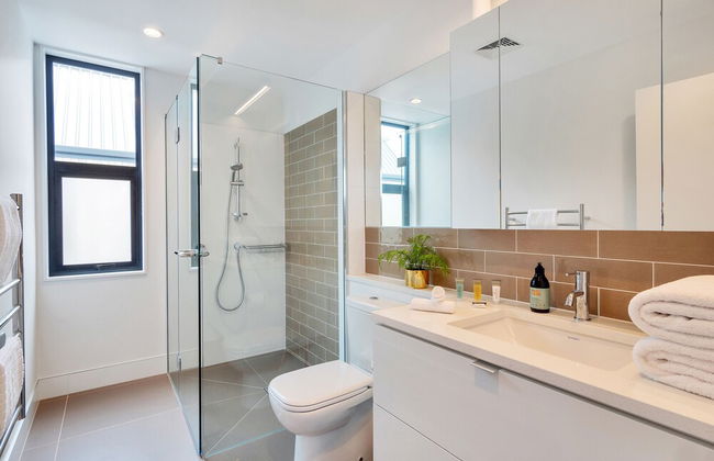 Wonderful Hobsonville Three Bedroom Home - Photo 18