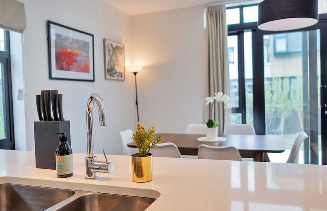 Wonderful Hobsonville Three Bedroom Home - Photo 10