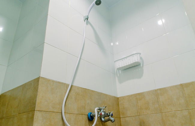 Warm And Cozy 2Br At Green Pramuka City Apartment - Foto 13