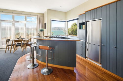 Foto 1 - Pristine 2-bed waterfront, Karaka Bays