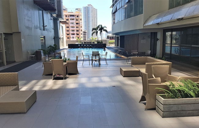 Cozy Pad in Heart of Makati HiSpeed WiFi - Foto 21