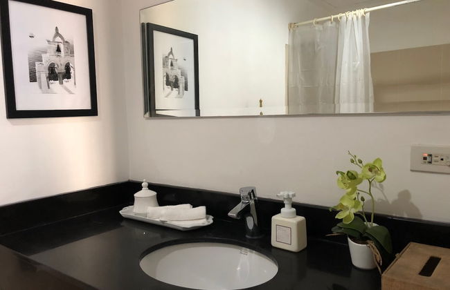 Cozy Pad in Heart of Makati HiSpeed WiFi - Foto 17