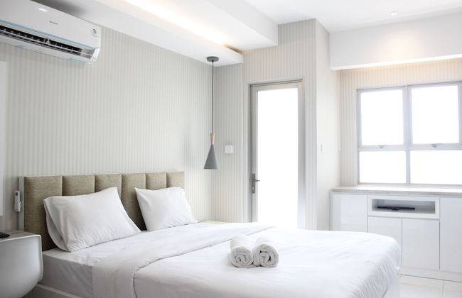 Gorgeous Studio at Mekarwangi Square Apartment with Mountain View - Foto 1