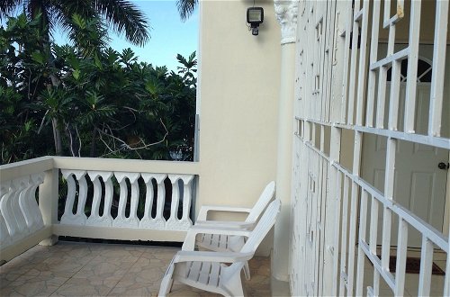 Foto 14 - Rose View Apartment Montego Bay