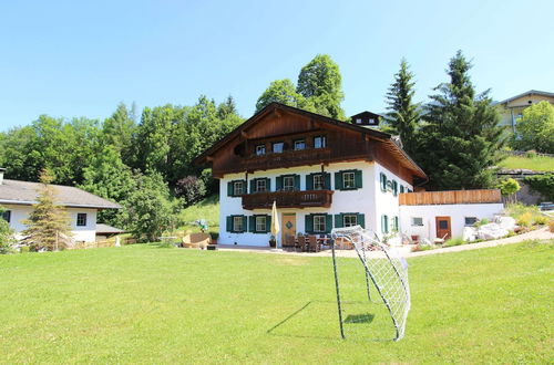 Foto 1 - Rustic Holiday Home near Ski Area in Hopfgarten im Brixental