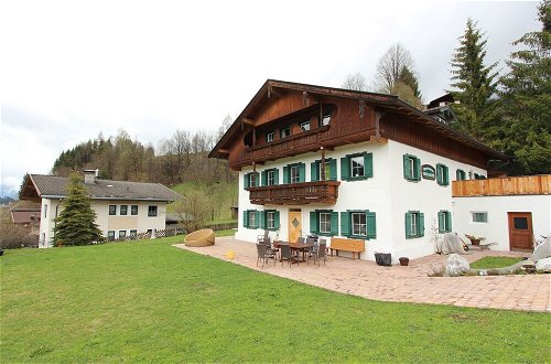 Foto 17 - Rustic Holiday Home near Ski Area in Hopfgarten im Brixental