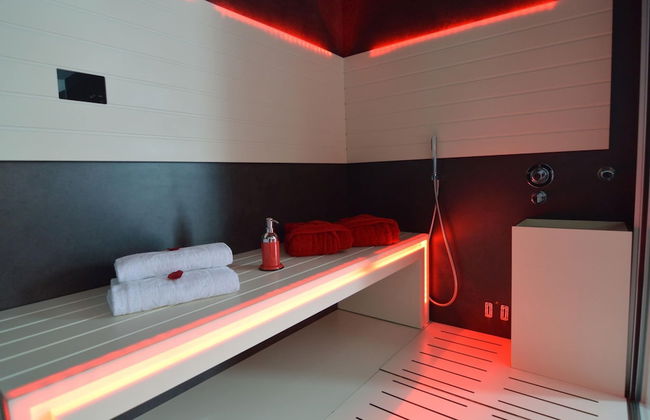 Deluxe Holiday Home in Welkenraedt with Hot Tub & Steam Shower - Foto 26