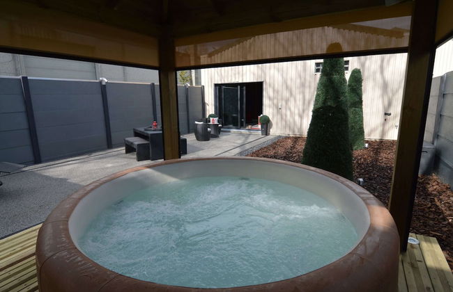 Deluxe Holiday Home in Welkenraedt with Hot Tub & Steam Shower - Foto 28