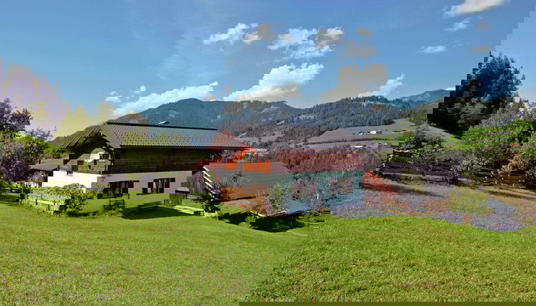 Foto 1 - Lush Holiday Home in Hüttau near Ski Area