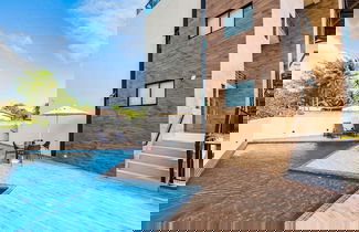 Photo 1 - Macuco Residence
