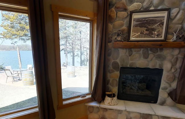 Lakefront Hideaway - Foto 21