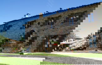Foto 1 - Nice Apartment With Pool and Beautiful Garden