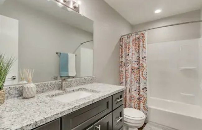 Evie's Campus-close 2 bedroom luxury - Foto 16