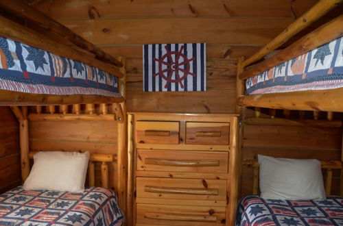 Foto 3 - Camp Mack, a Guy Harvey Lodge, Marina & RV Resort