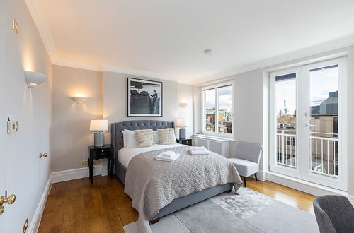 Photo 2 - JOIVY Stylish Flat near Mayfair & Piccadilly Circus