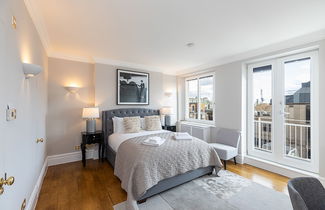 Photo 2 - JOIVY Stylish Flat near Mayfair & Piccadilly Circus