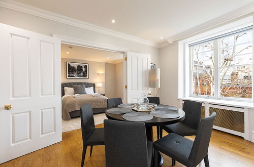 Photo 22 - ALTIDO Stylish Flat near Mayfair & Piccadilly Circus