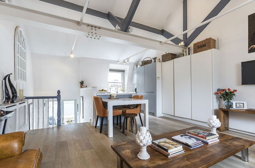 Photo 10 - Stylish 2 bed Battersea Home Located Just Across From the Famous Battersea Park