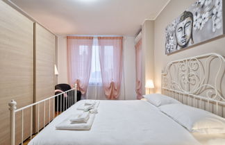 Photo 2 - Borgo Dora Balcony Flat