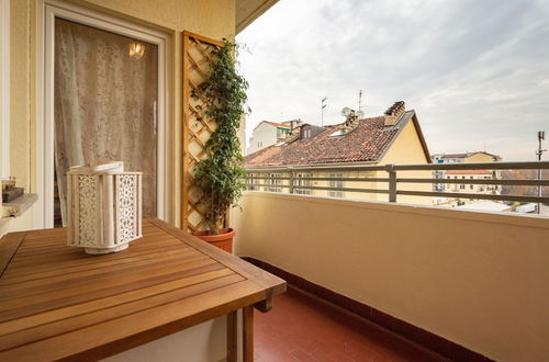 Photo 19 - Borgo Dora Balcony Flat