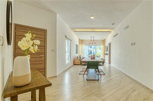 Foto 7 - Unique Modern Apartment With Direct Beach Access