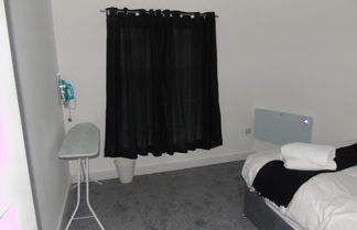 Photo 3 - Captivating 1-bedroom Apartment in Bolton