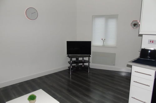 Photo 24 - Captivating 1-bedroom Apartment in Bolton