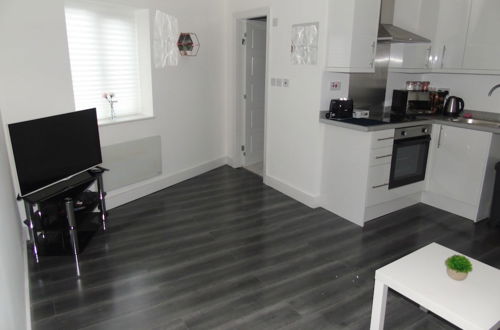 Photo 32 - Captivating 1-bedroom Apartment in Bolton