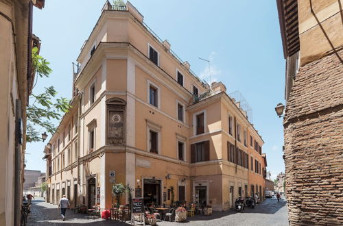 Photo 1 - Luxurious Apartment Heart of Trastevere
