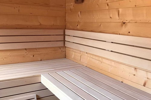 Foto 15 - Relax in Your Holiday Home With Sauna, Near the Beach of Noordwijk