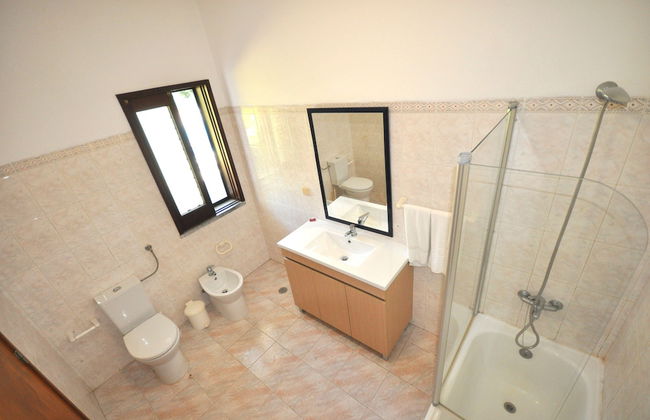 Close to Amenities, Free air Conditioning and Wi-fi - Foto 12