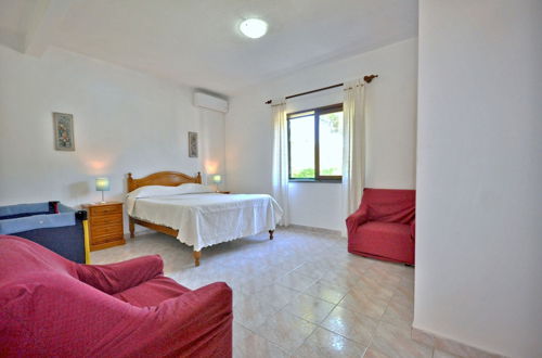 Photo 5 - Close to Amenities, Free air Conditioning and Wi-fi