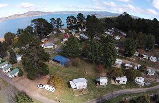 Foto 1 - Rainbow Pines Tourist Caravan Park