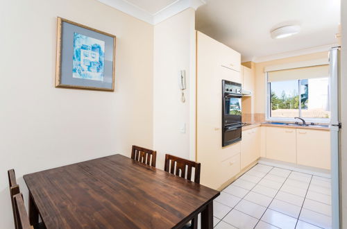 Photo 8 - Burleigh Point Holiday Apartments