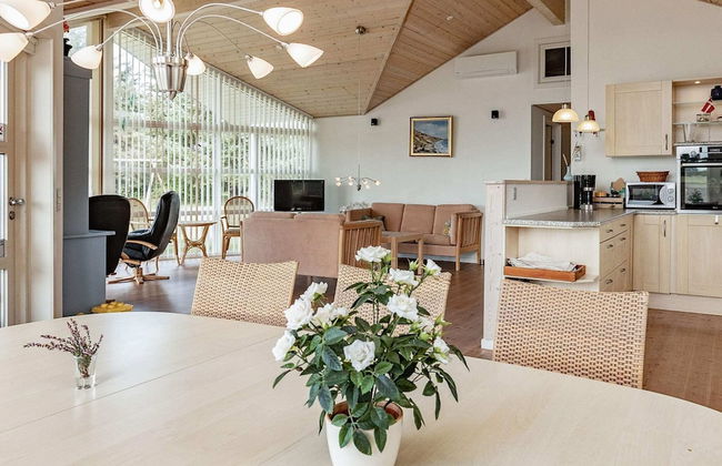 8 Person Holiday Home in Spottrup - Foto 10