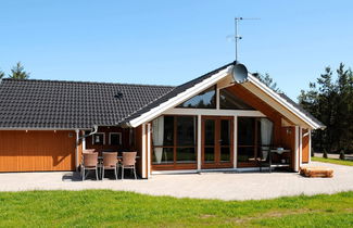 Photo 1 - 8 Person Holiday Home in Ulfborg