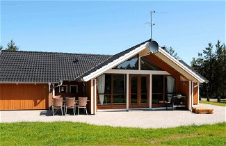 Foto 1 - 8 Person Holiday Home in Ulfborg