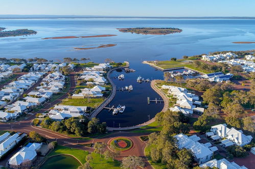 Photo 1 - Mandurah Quay Resort