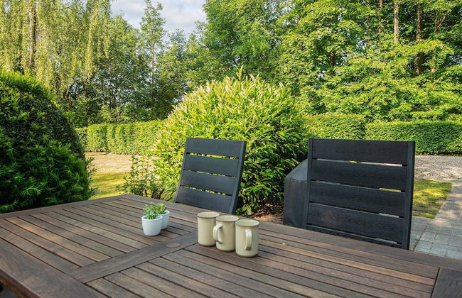Family Cottage With Terrace and Lawn - Foto 47