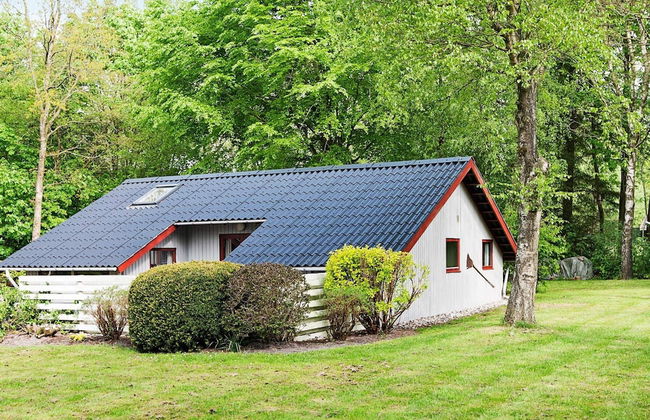 Family Cottage With Terrace and Lawn - Foto 1