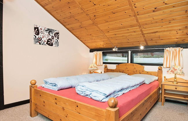 Family Cottage With Terrace and Lawn - Foto 10